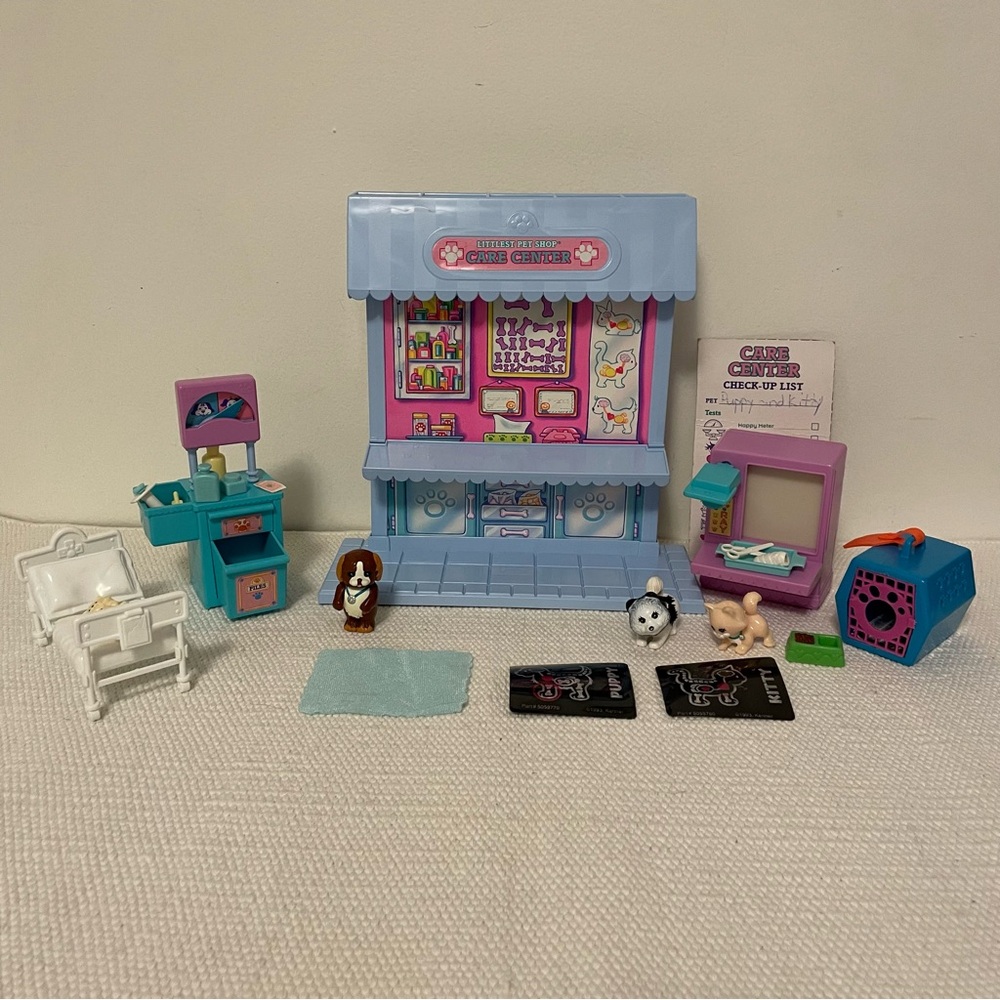Vintage lps Kenner littlest pet shop care center